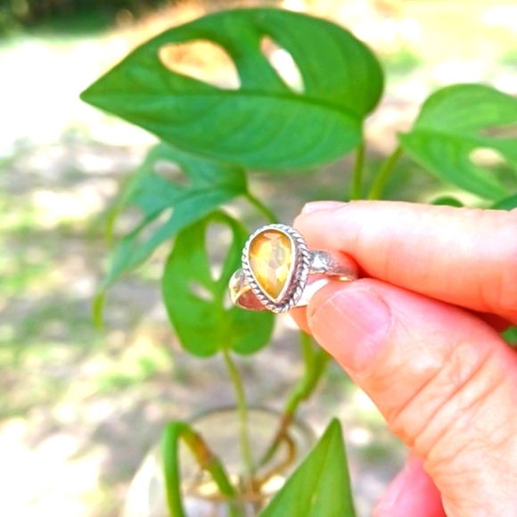 Womans Ethiopian Opal 100% Sterling Silver Large Tear Drop Ring Sz 8 - Picture 9 of 17